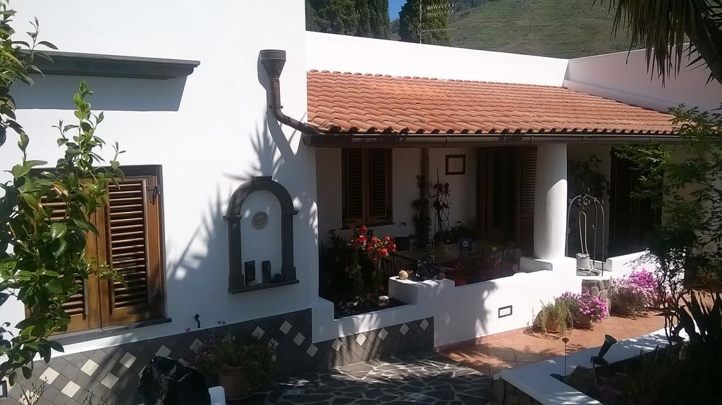 Bed And Breakfast Villa Angelina Lipari  Exterior photo